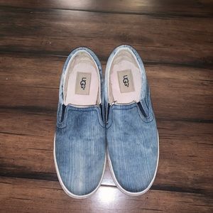 Casual UGG sneakers!